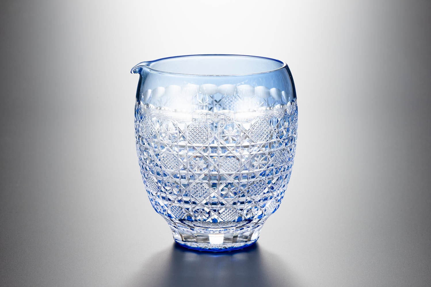 酒注ぎ「縦籠目」